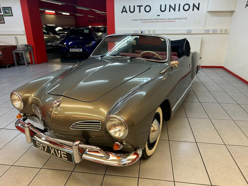 VOLKSWAGEN KARMANN GHIA CONVERTIBLE