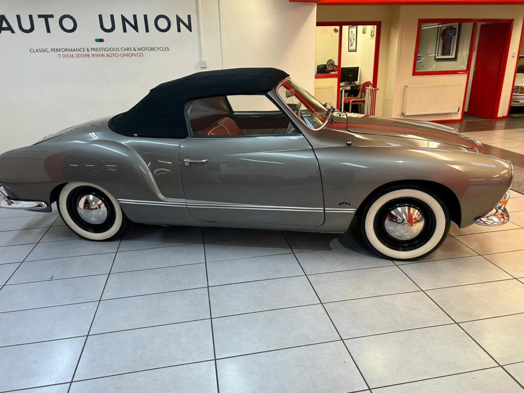 VOLKSWAGEN KARMANN GHIA CONVERTIBLE