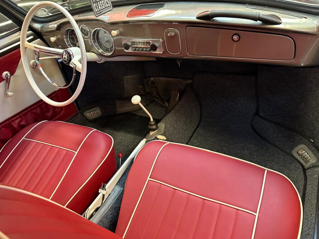 VOLKSWAGEN KARMANN GHIA CONVERTIBLE