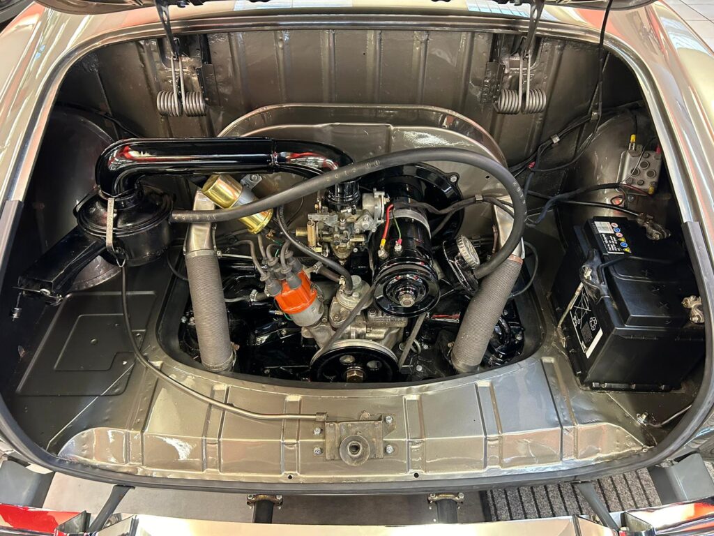 VOLKSWAGEN KARMANN GHIA CONVERTIBLE