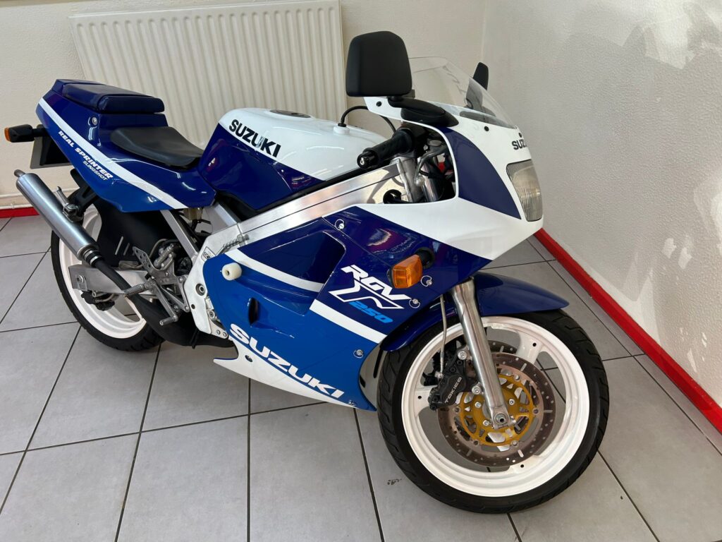 SUZUKI RGV250 VJ21