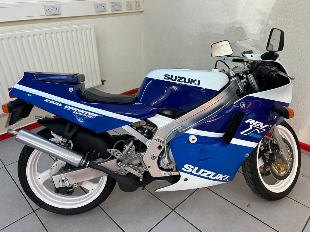 SUZUKI RGV250 VJ21