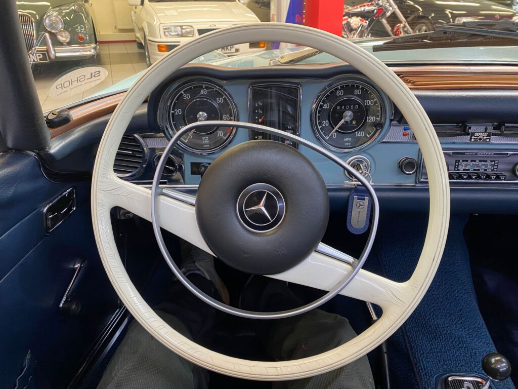 MERCEDES SL280 PAGODA