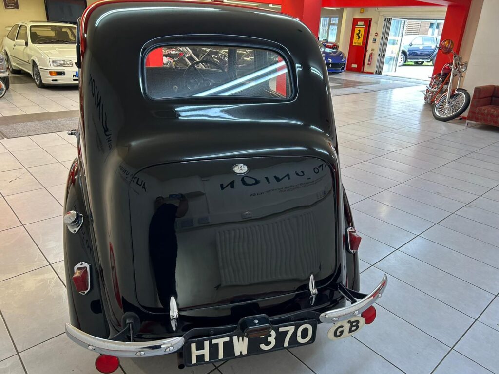 AUSTIN 8