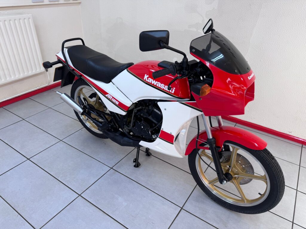 KAWASAKI AR125-A5