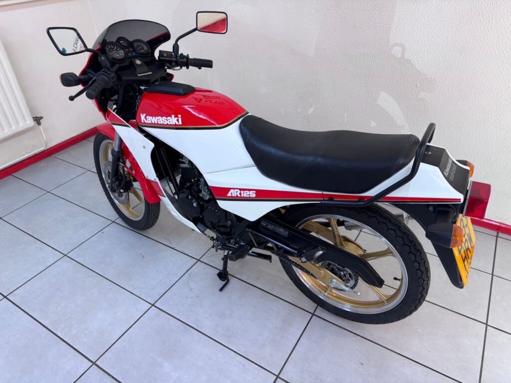 KAWASAKI AR125-A5
