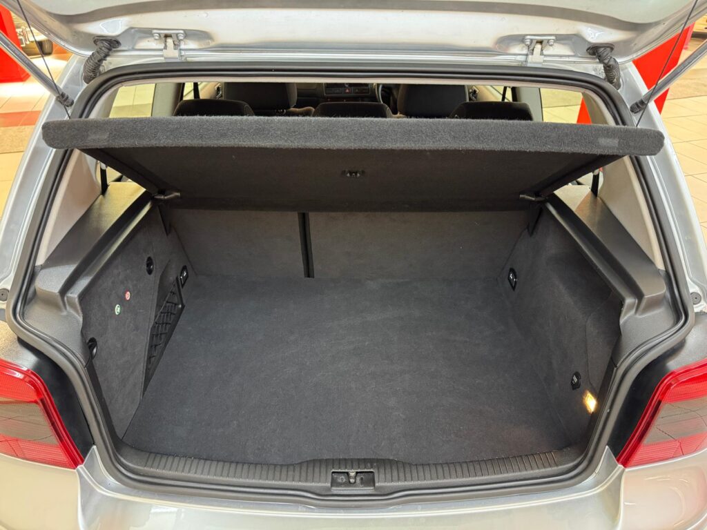 VOLKSWAGEN GOLF V6 4MOTION