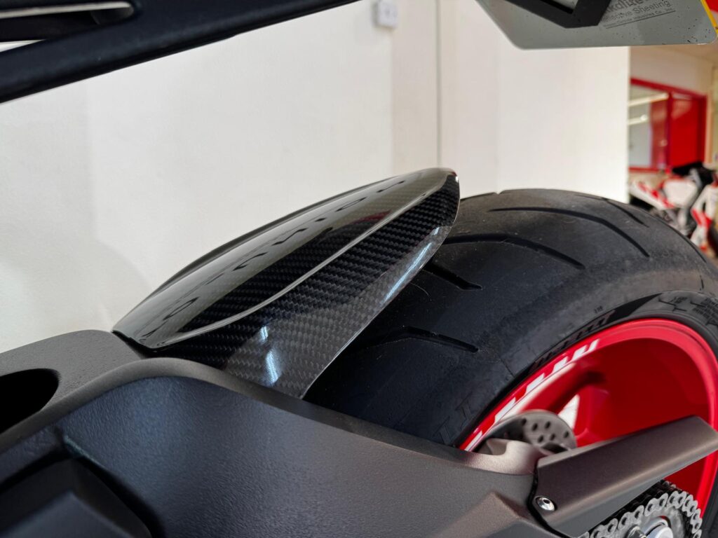 MV AGUSTA BRUTALE 800 DRAGSTER RR RC