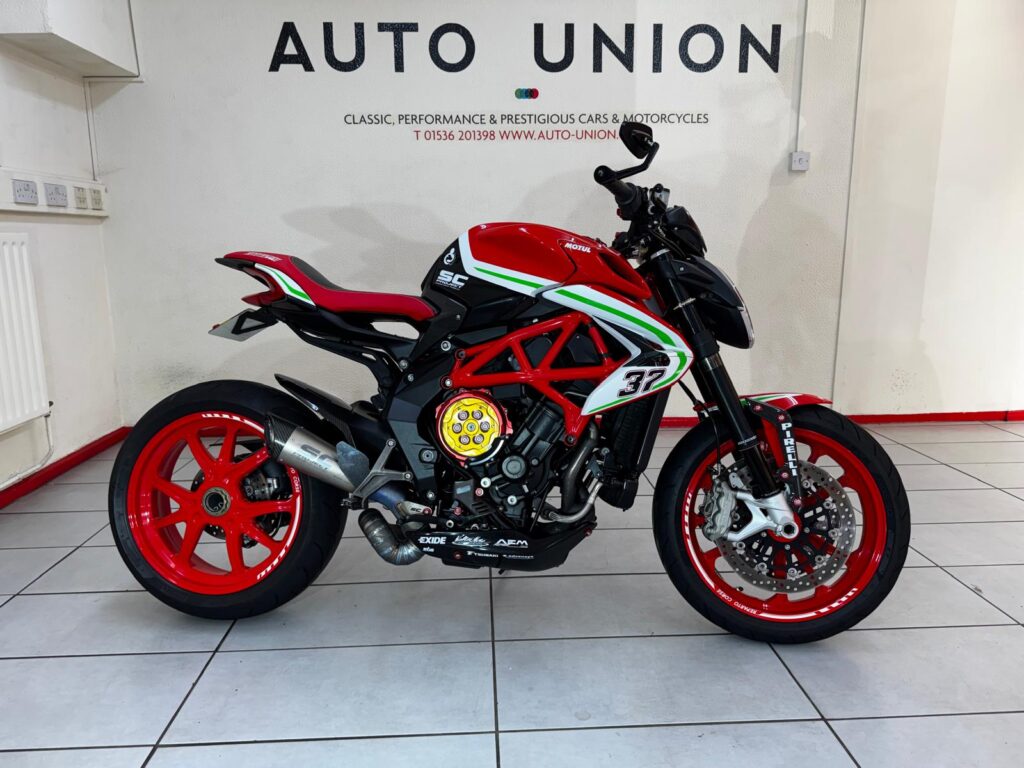 MV AGUSTA BRUTALE 800 DRAGSTER RR RC