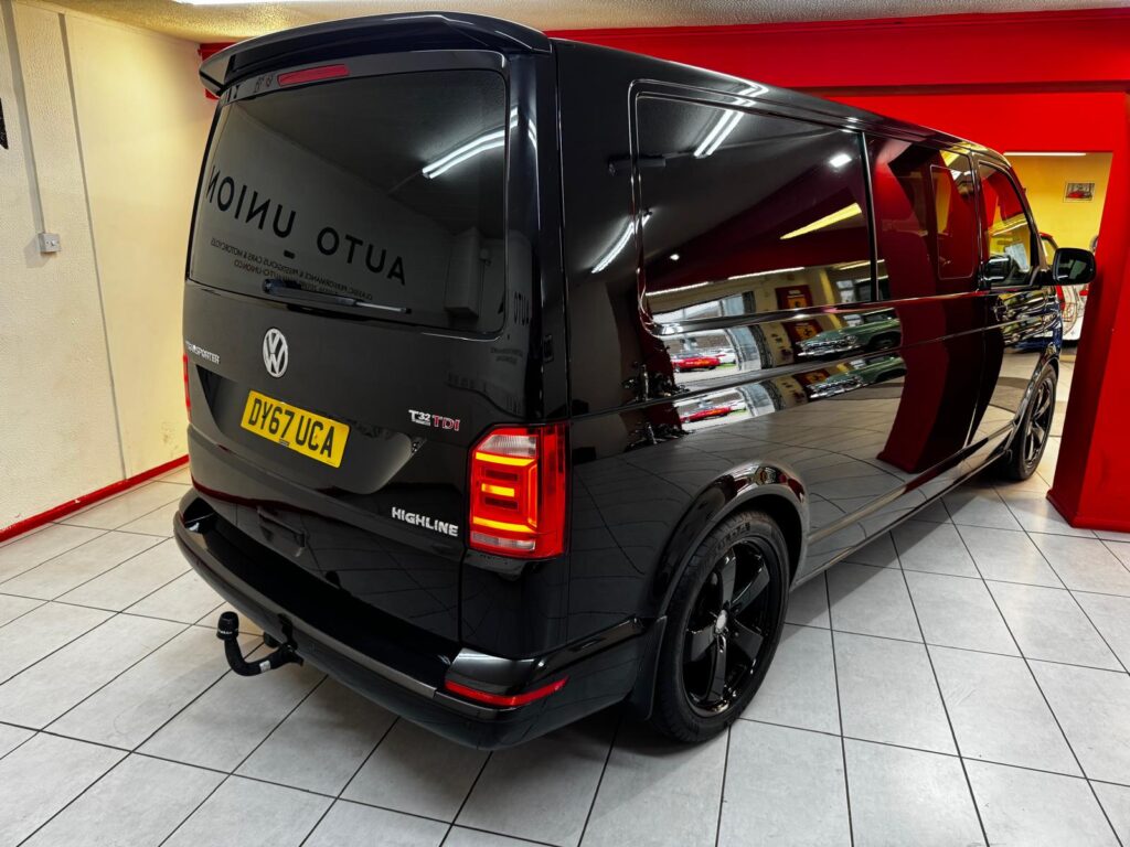 VOLKSWAGEN TRANSPORTER T6 KOMBI HIGHLINE LWB
