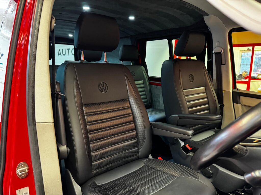 VOLKSWAGEN TRANSPORTER T6 4MOTION LWB T32 KOMBI HIGHLINE DSG AUTOMATIC.