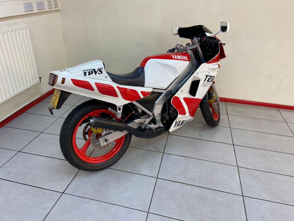 1986 Yamaha TZR250 C297ADL