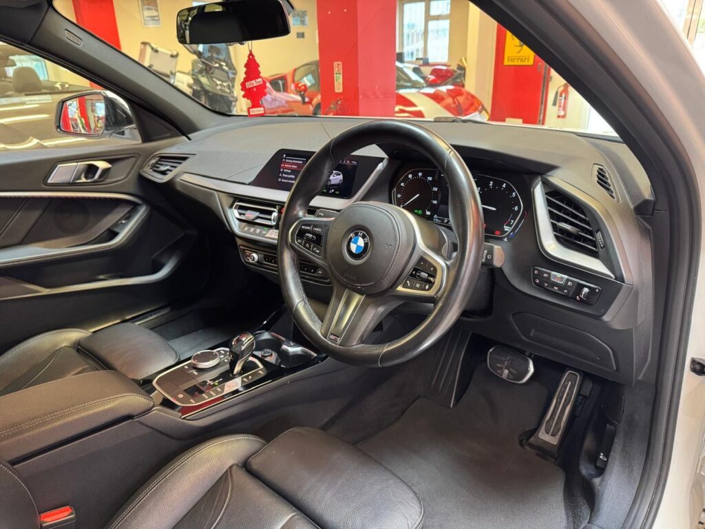 2020 BMW 1 Series YG70WPD