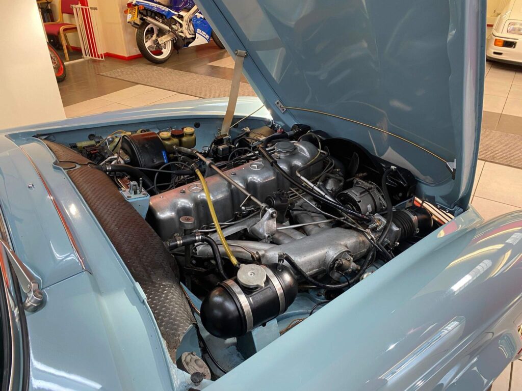 1969 Mercedes-Benz 280 SL PFJ303G