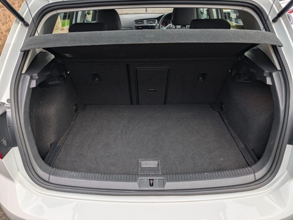 2018 Volkswagen Golf YC68YLW