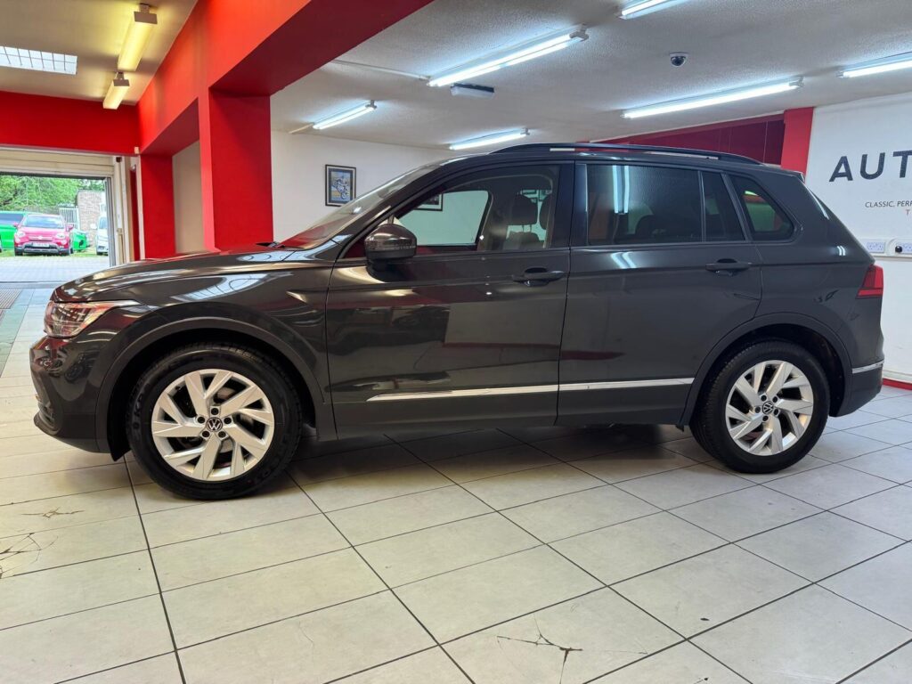 2022 Volkswagen Tiguan BF22HPL