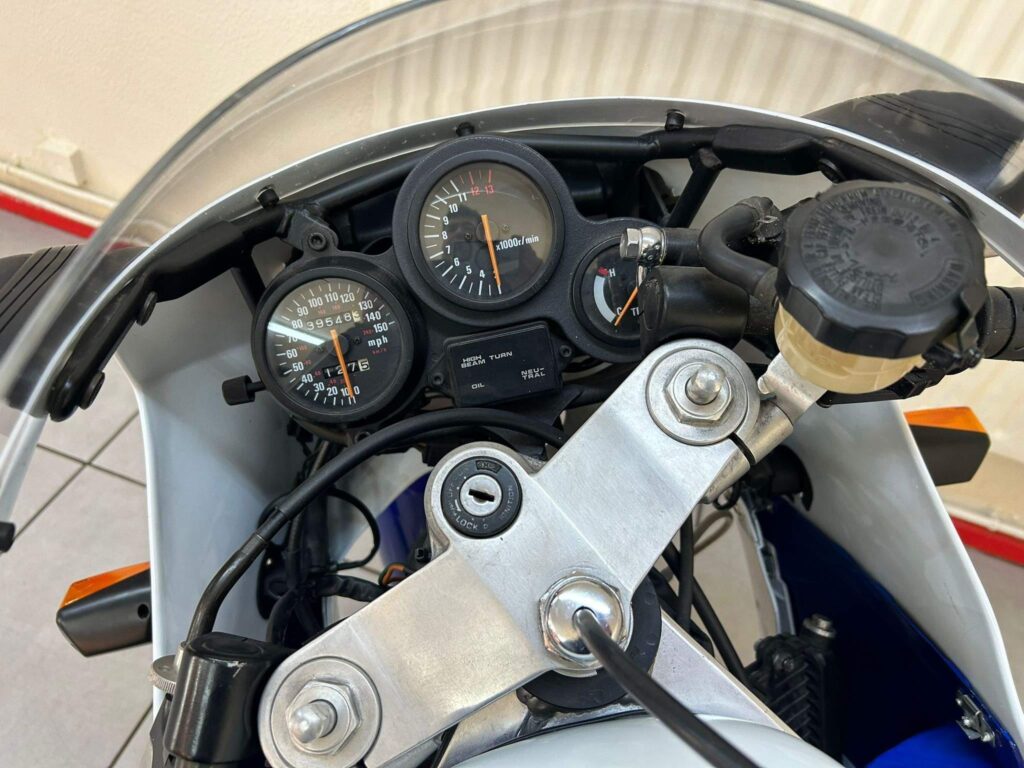 1989 Suzuki RGV250 G63FVF