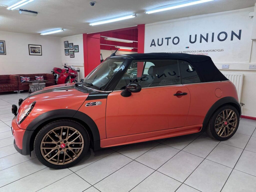 2004 MINI Convertible WL54HHF