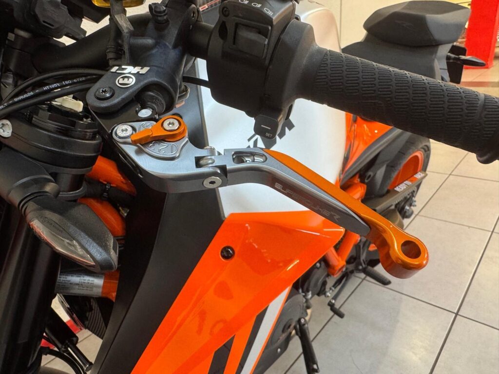 2022 KTM 1290 Super Duke R FG22KXR