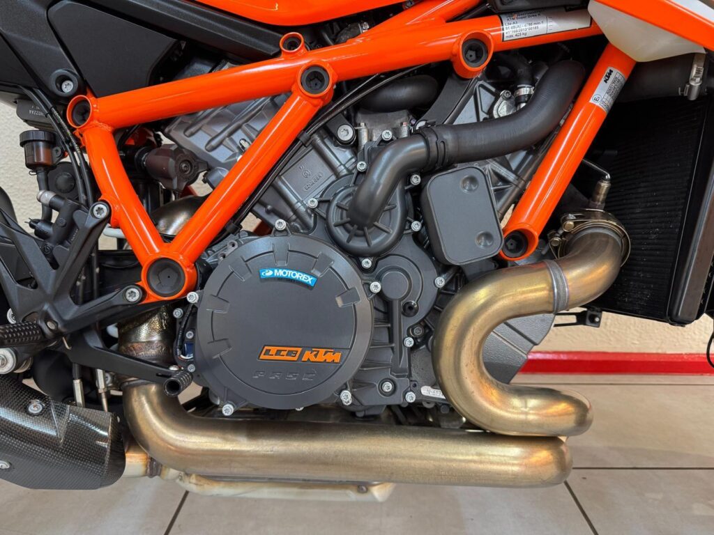 2022 KTM 1290 Super Duke R FG22KXR