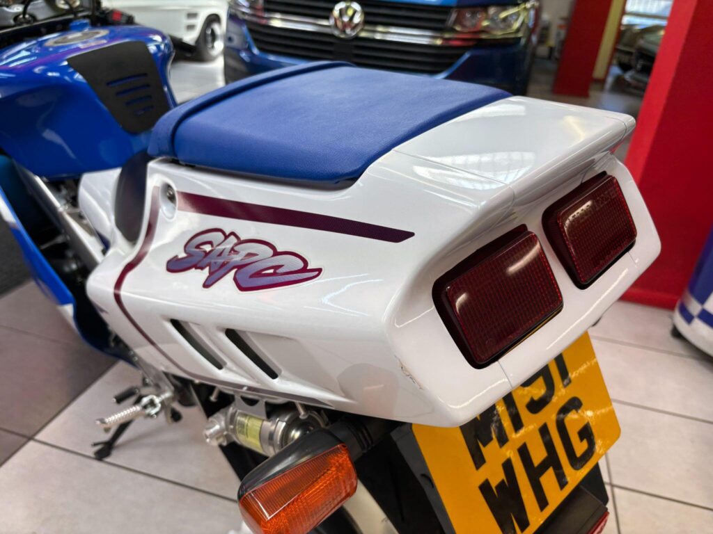 1995 Suzuki RGV250 M191WHG