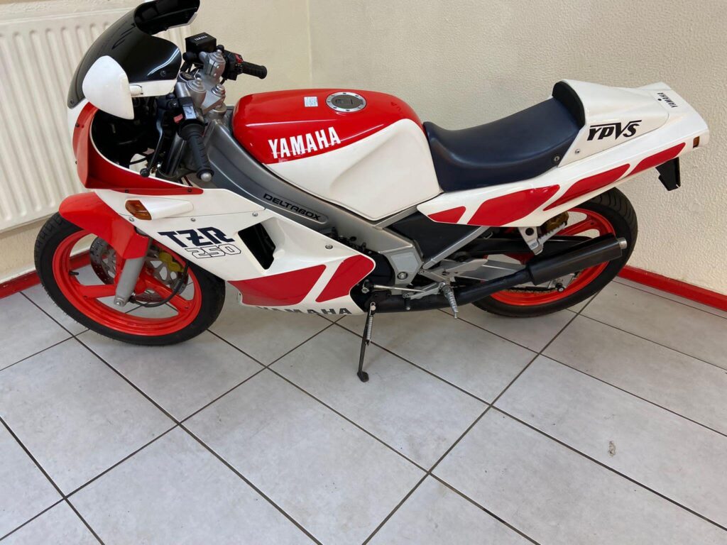 1986 Yamaha TZR250 C297ADL
