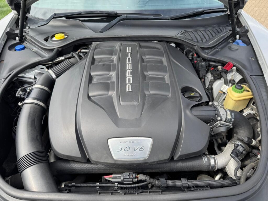 2013 Porsche Panamera SH63PDK