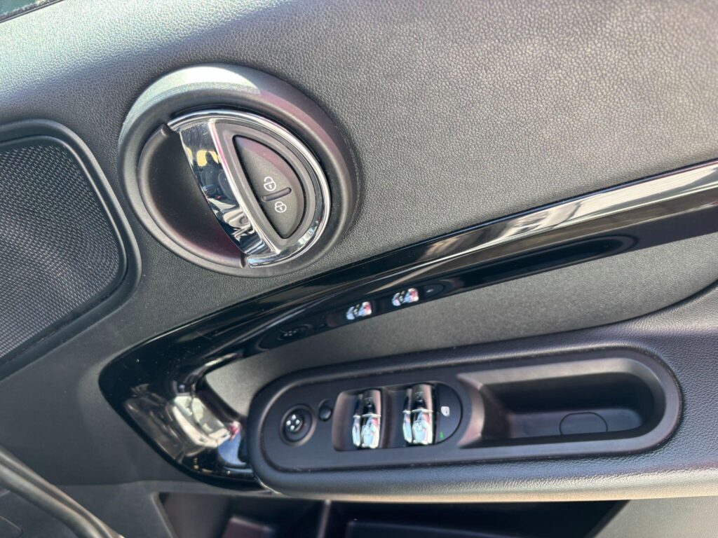 2019 MINI Countryman WF69JTY