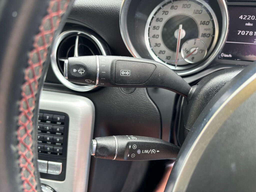 2014 Mercedes-Benz SLK YH14OEE