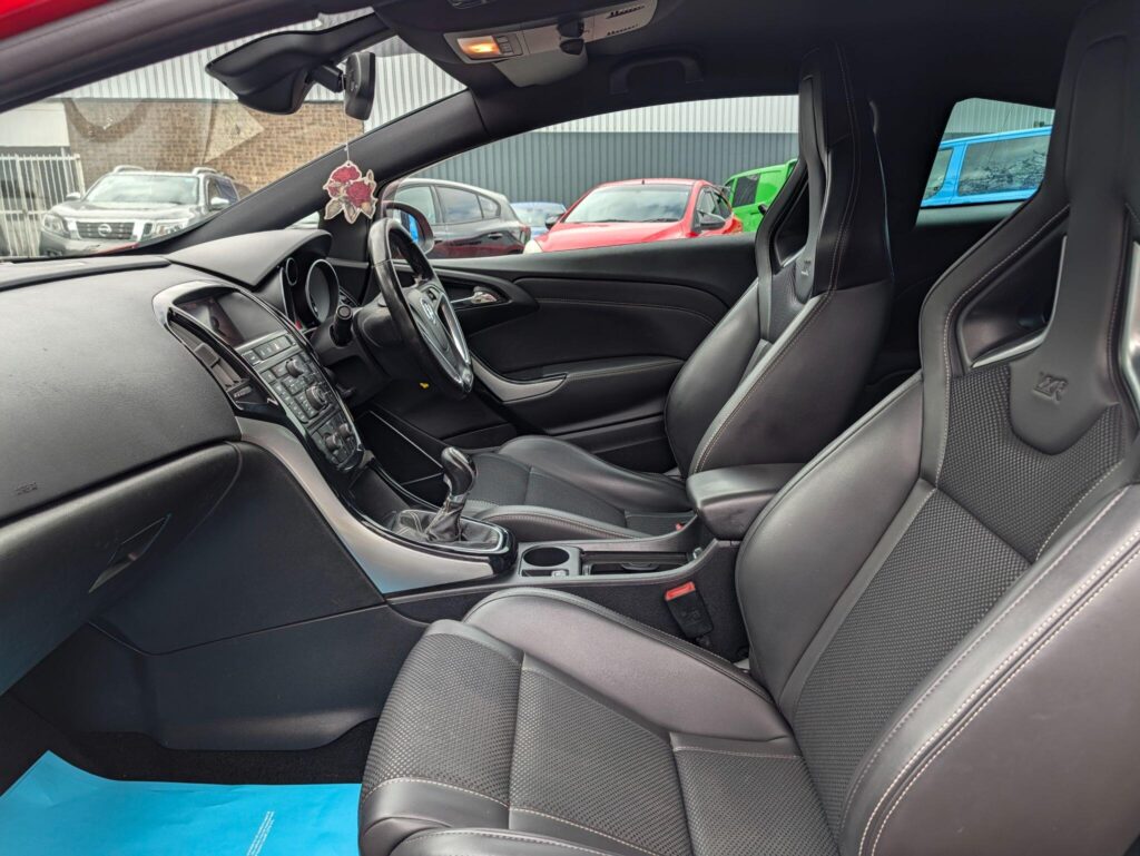 2013 Vauxhall Astra GTC YY63AJU