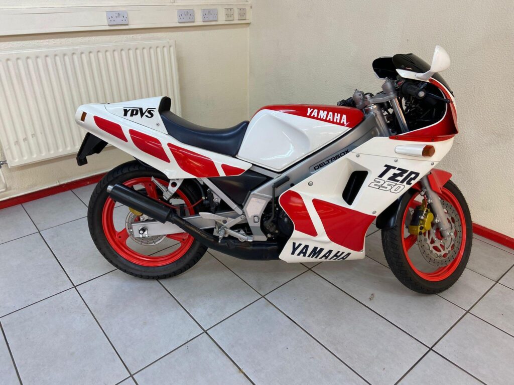 1986 Yamaha TZR250 C297ADL