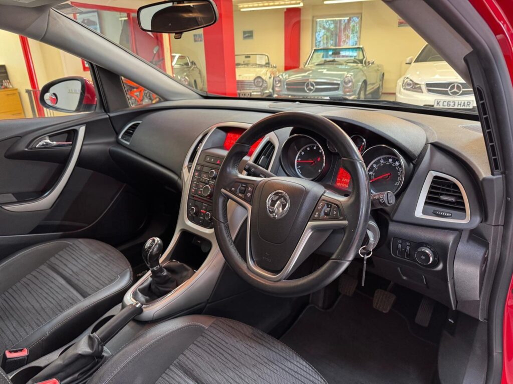 2014 Vauxhall Astra WA64XDY