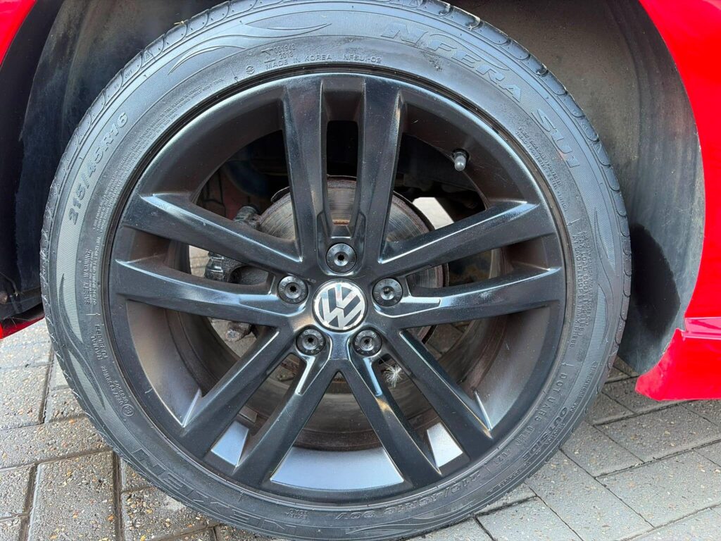 2016 Volkswagen Polo SE66XGX