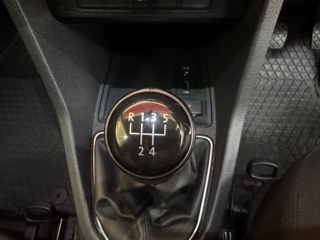 2017 Volkswagen Caddy KM67YNK