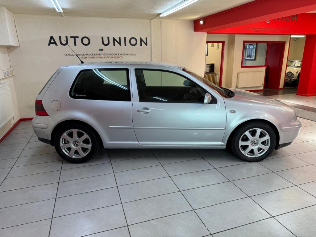 2001 Volkswagen Golf Y895YNV