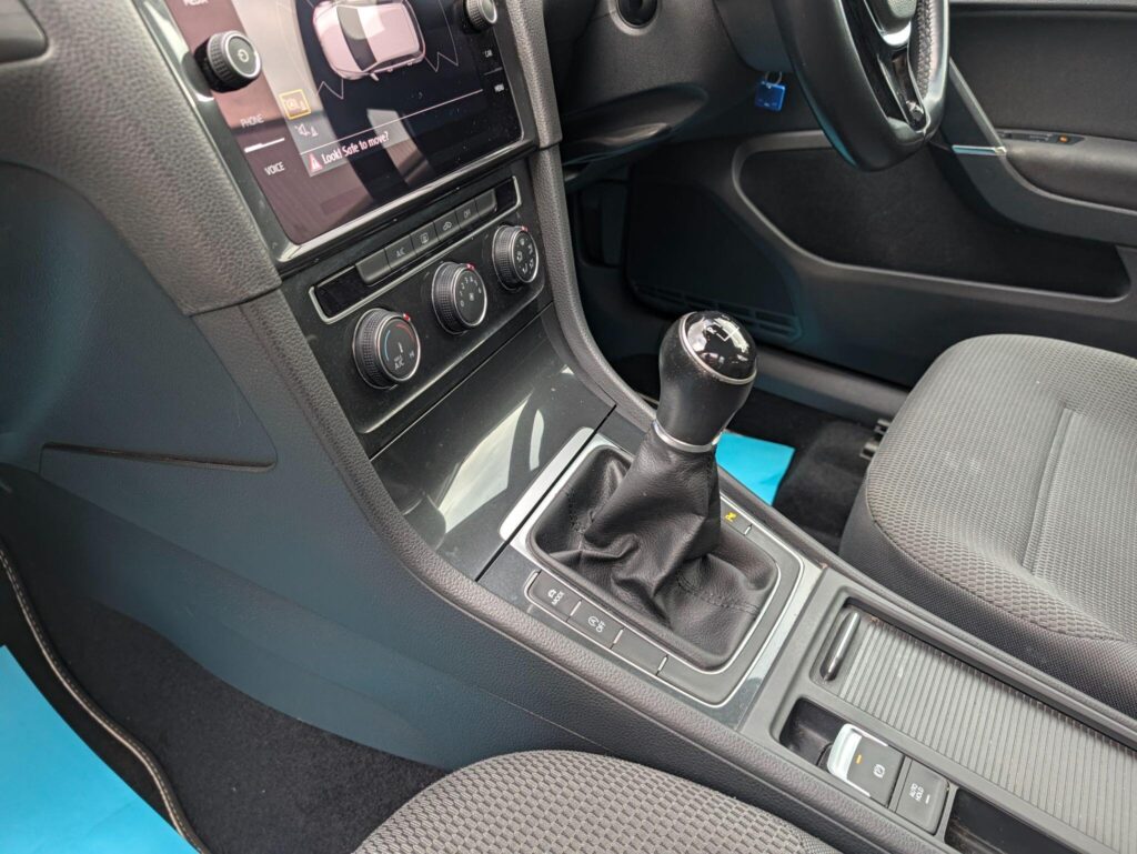 2018 Volkswagen Golf YC68YLW