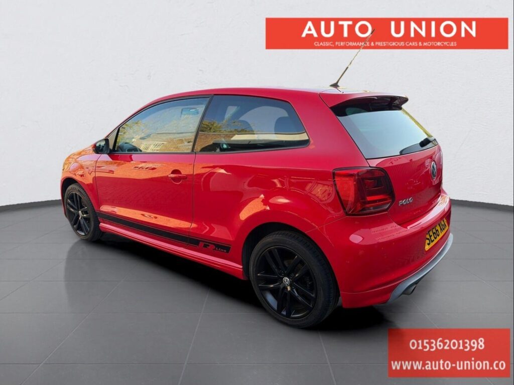 2016 Volkswagen Polo SE66XGX