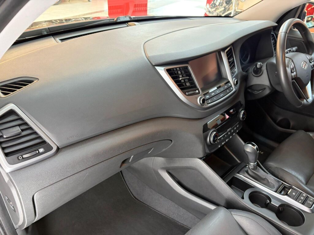 2016 Hyundai TUCSON KR16JFZ