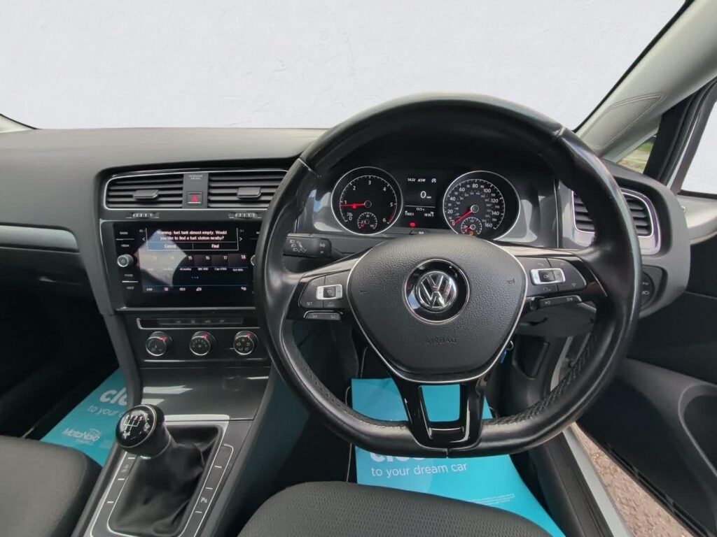 2018 Volkswagen Golf YC68YLW