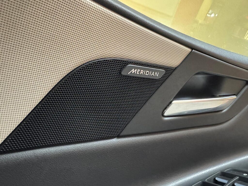 2016 Jaguar XE OV16VDG