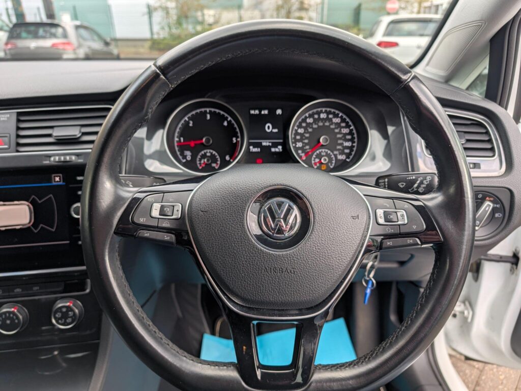 2018 Volkswagen Golf YC68YLW