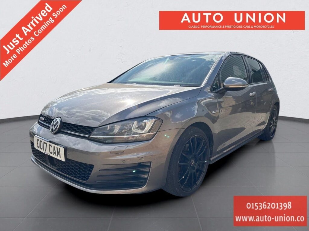 2017 Volkswagen Golf DO17CAM