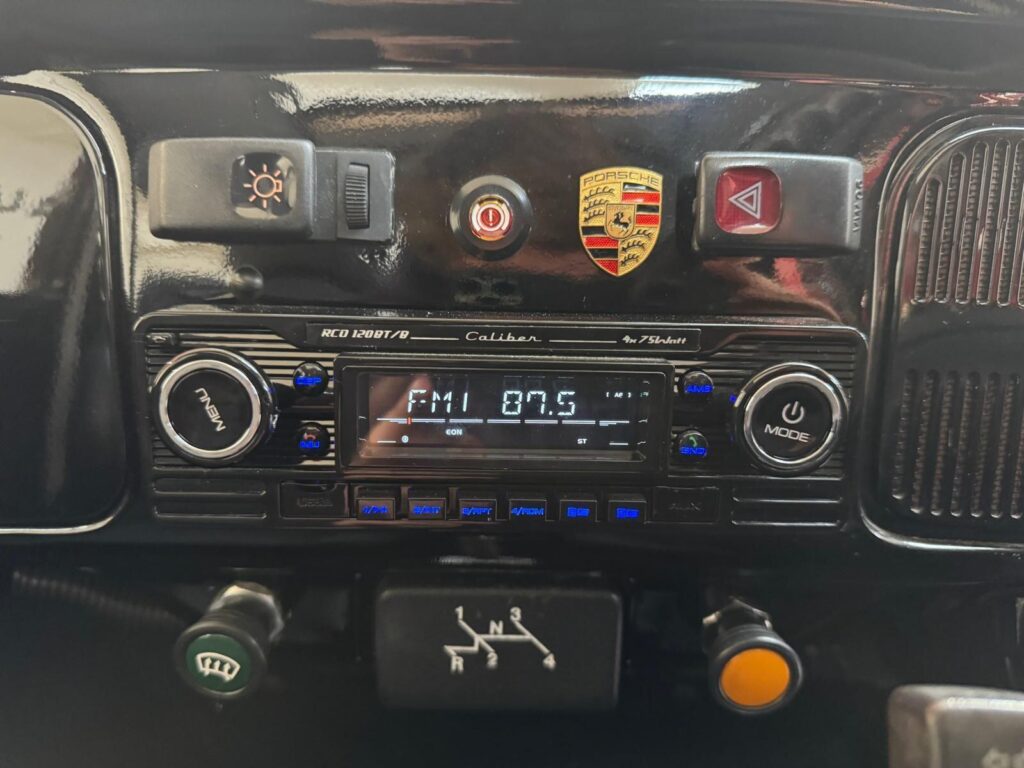 1997 Volkswagen Beetle R855KFB