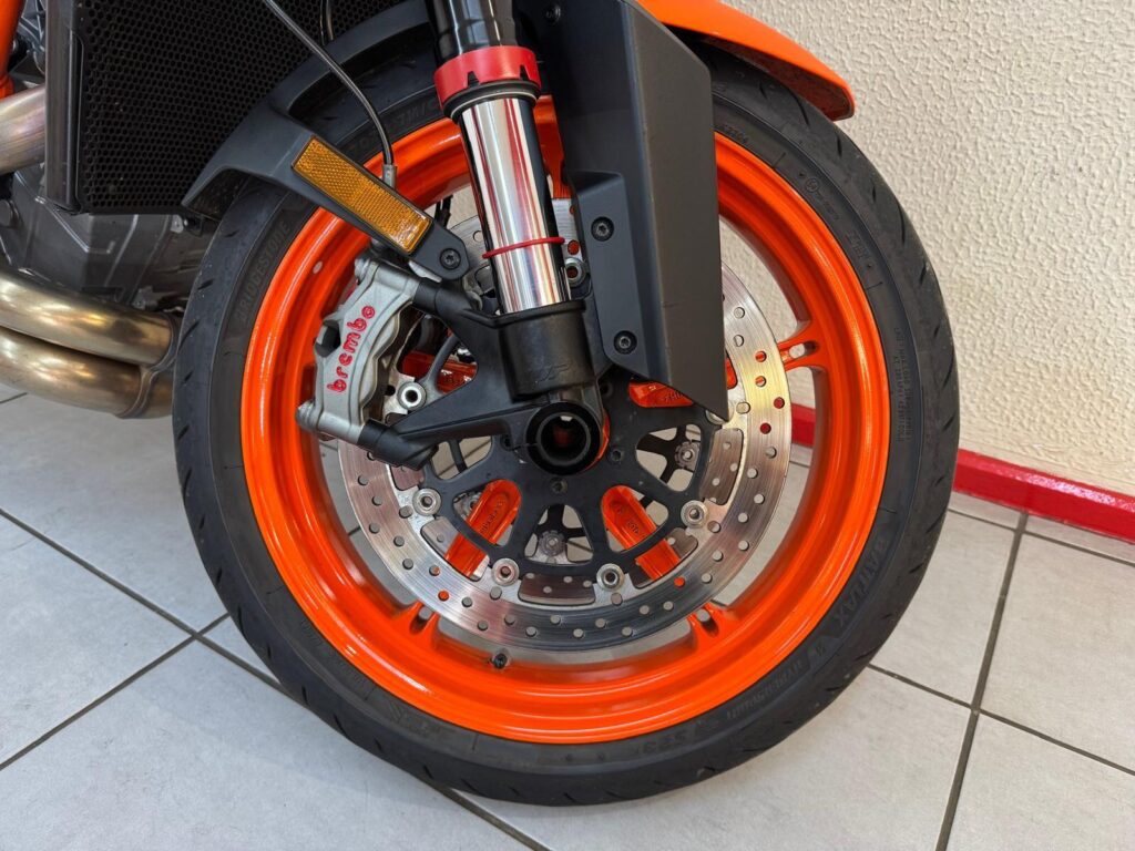 2022 KTM 1290 Super Duke R FG22KXR