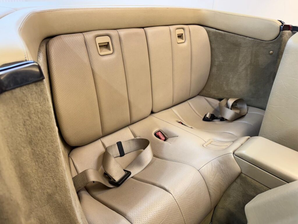 1990 Mercedes-Benz 500 G644TUW