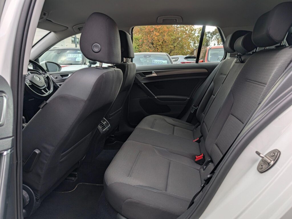 2018 Volkswagen Golf YC68YLW