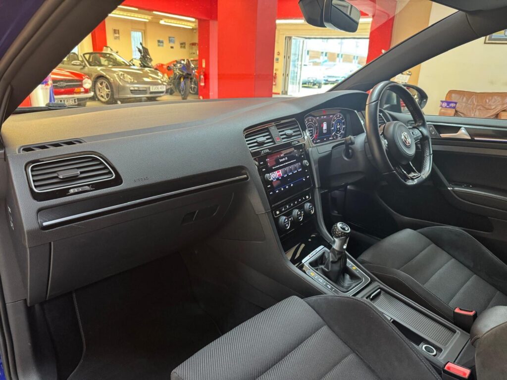 2018 Volkswagen Golf PL18VFR