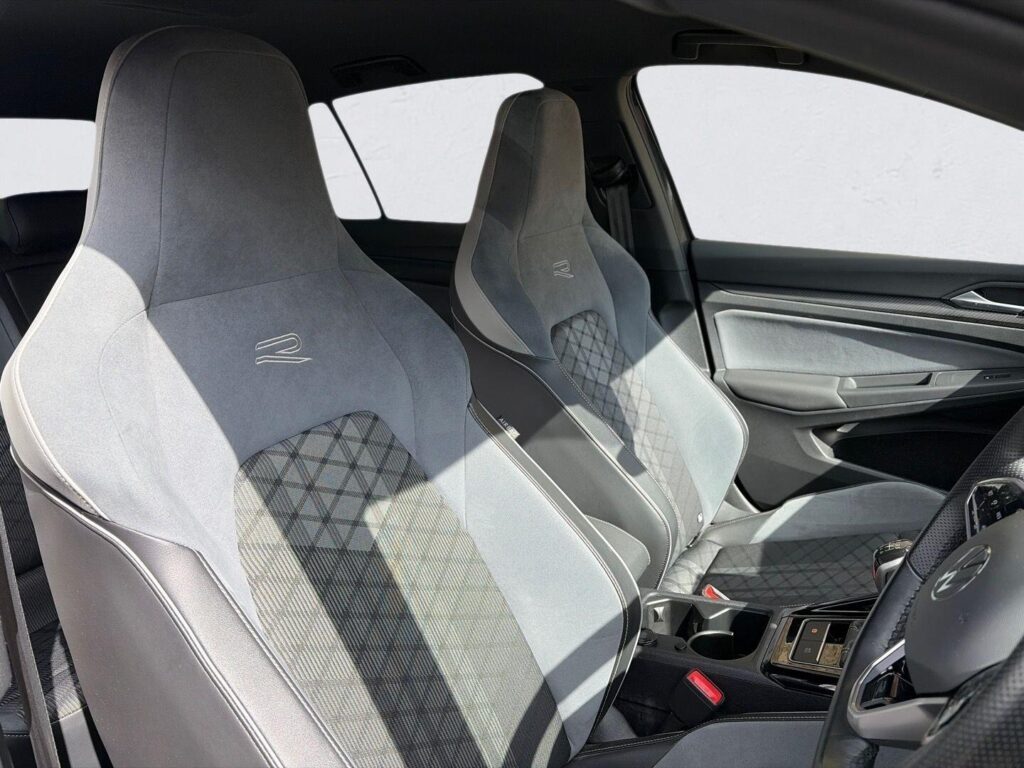 2024 Volkswagen Golf GD73OXB