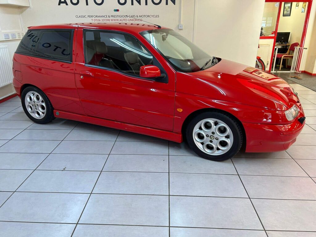 2000 Alfa Romeo 145 W221SJU