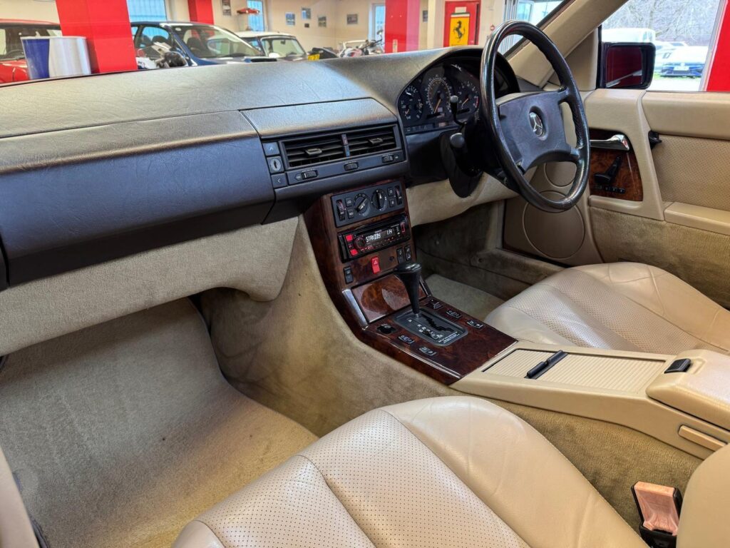 1990 Mercedes-Benz 500 G644TUW